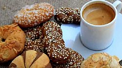 Κουλουράκια - Βουτήματα